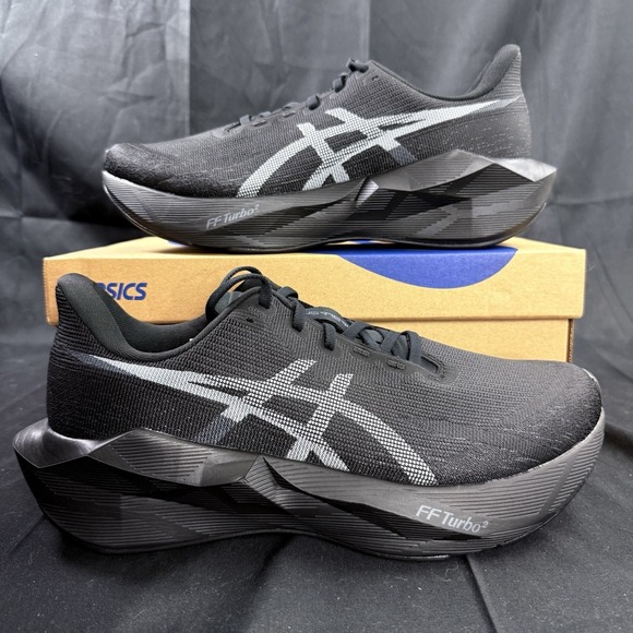 ASICS Novablast 6 Men\'s 11 Low Top Lace-Up Running Sneakers Black 1011C243-002